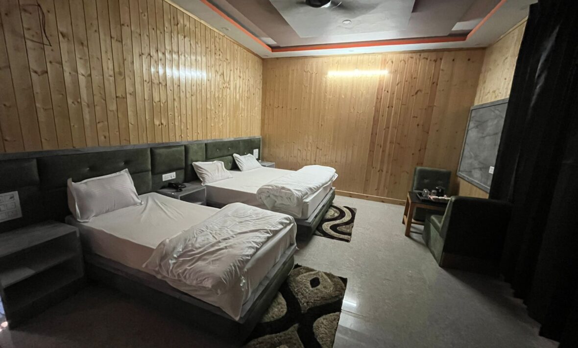 Luxury Tripple Bed